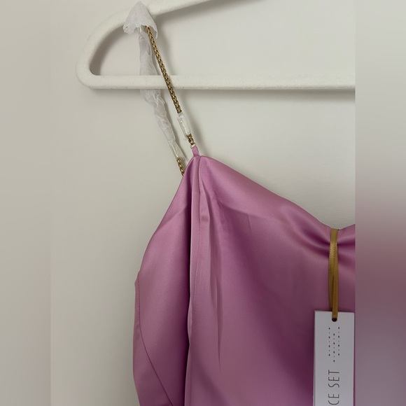 House of Harlow 1960  pink Chain strap crop top & wide leg pant 2 piece set - Picture 3 of 8